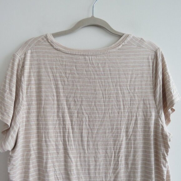 KINDRED BRAVELY Everyday Maternity & Nursing T-Shirt in Oatmeal Stripe - Size 1X - Picture 12 of 15